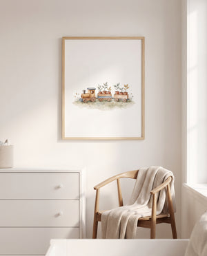 Gerahmtes Poster mit Pflanzenzug an einer hellen Wand neben Holzstuhl, Kommode und Fenster