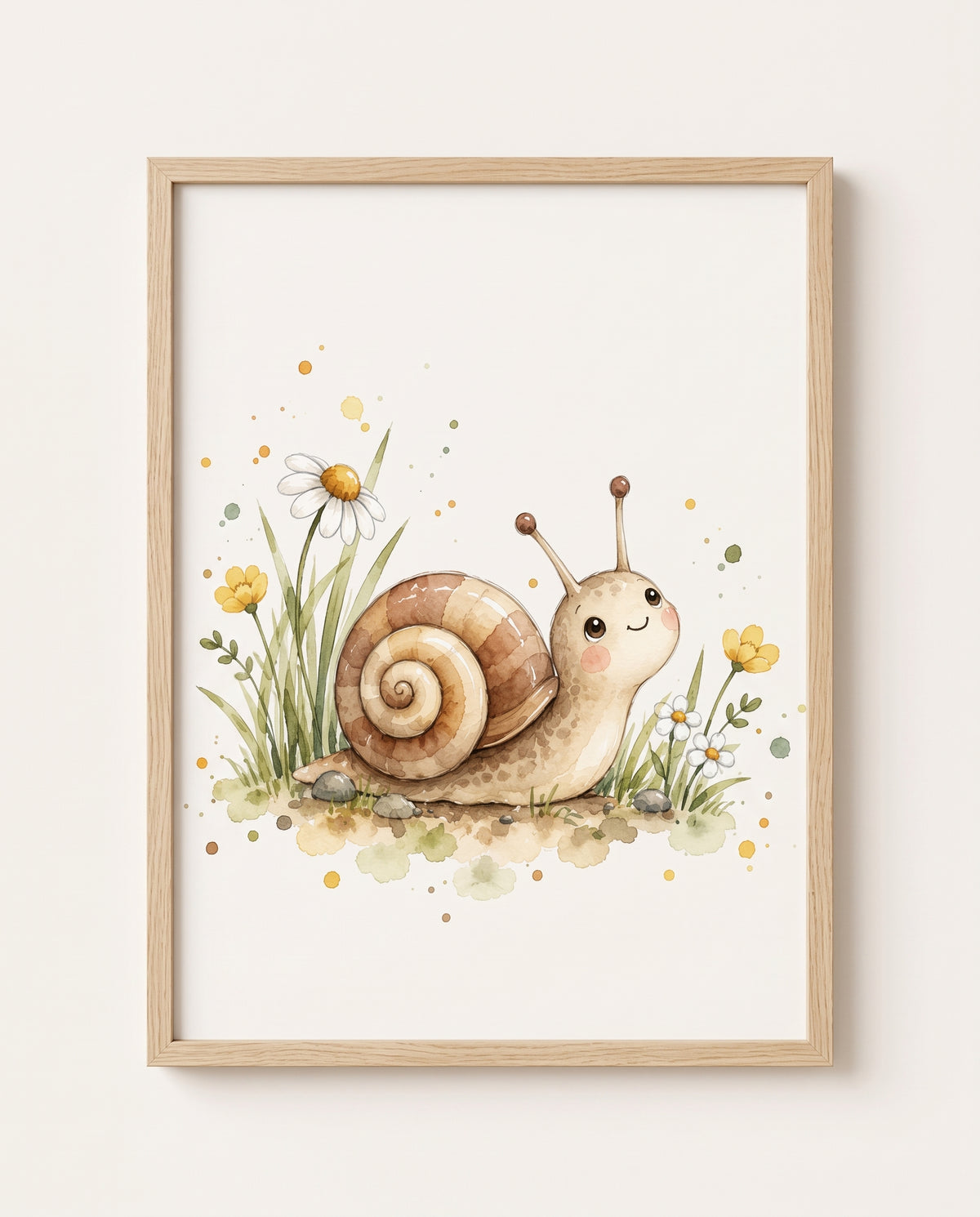 Gerahmtes Kinderzimmer-Poster mit einer kleinen Schnecke auf einer Blumenwiese